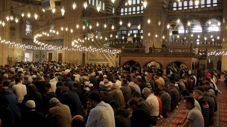 Diyanet haftanın Cuma hutbesini yayımladı! 24 Ekim 2025 Cuma Hutbesi’nde “Birlikte bereket, kardeşlikte rahmet vardır” mesajı 4